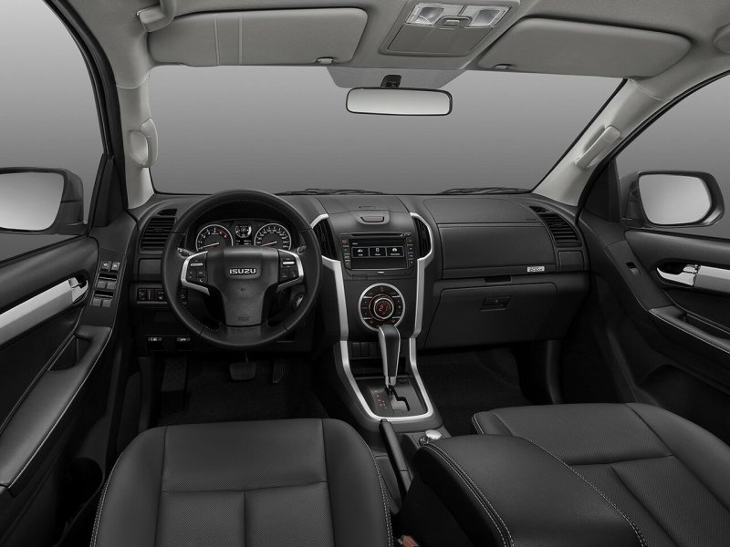 Isuzu d-Max 2019 салон
