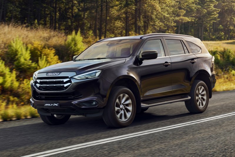 Isuzu mu x внедорожник