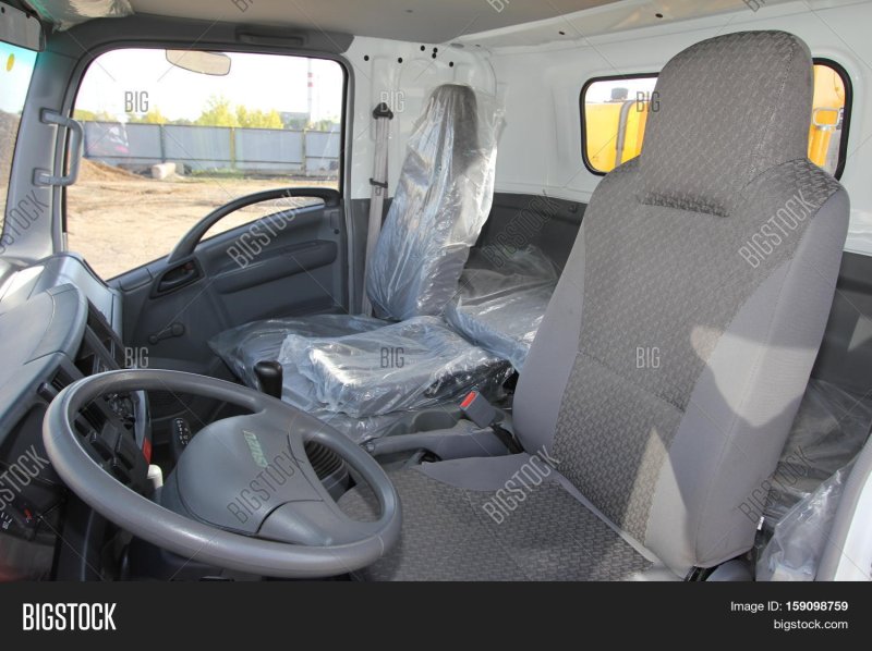 Isuzu nlr85 кабина со спальником
