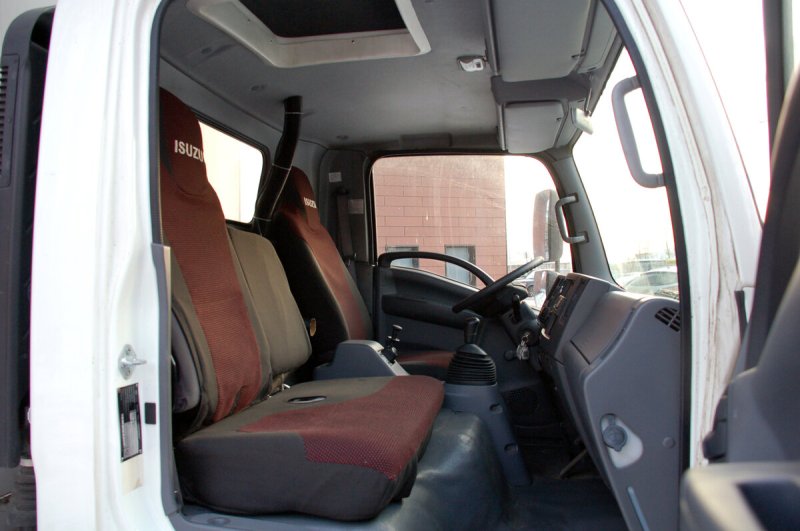 Isuzu nqr75 спальник