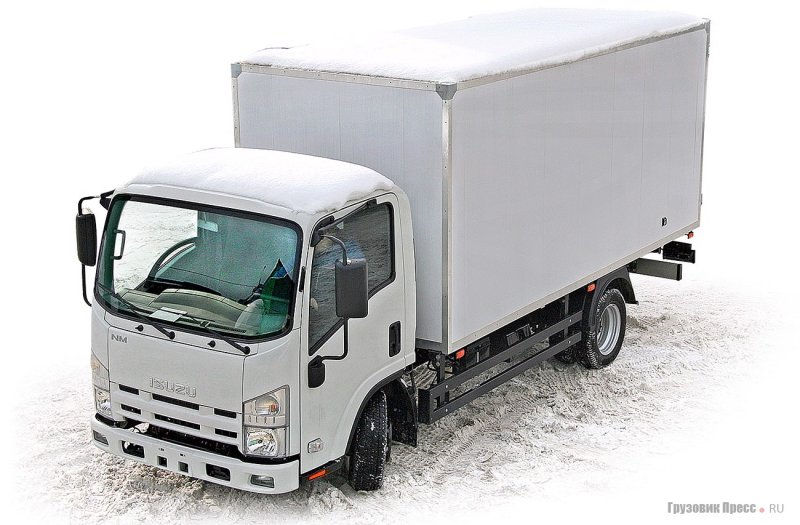 Isuzu nmr85h промтоварный фургон