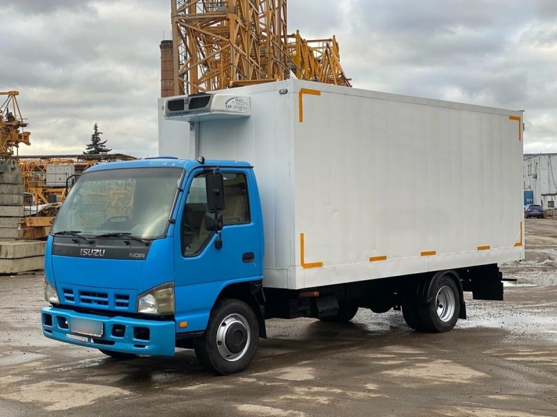 Isuzu Elf (n-Series) фургон