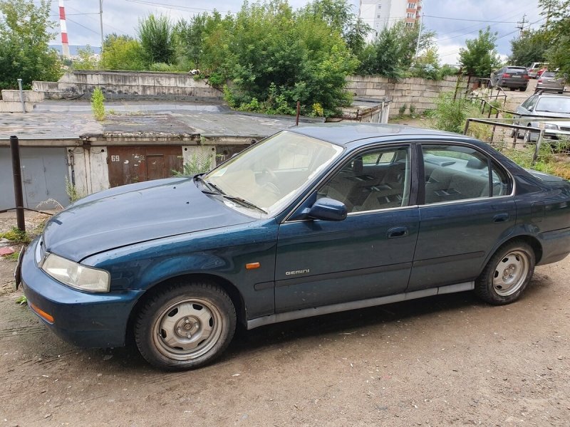 Isuzu Gemini v 1997