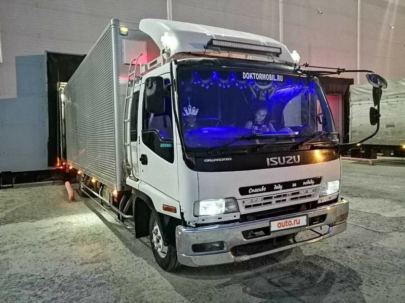 Isuzu forward 2000 фургон