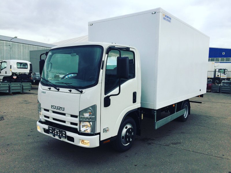 Isuzu Elf 2001 изотермический фургон