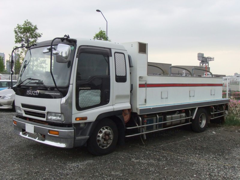 Isuzu forward