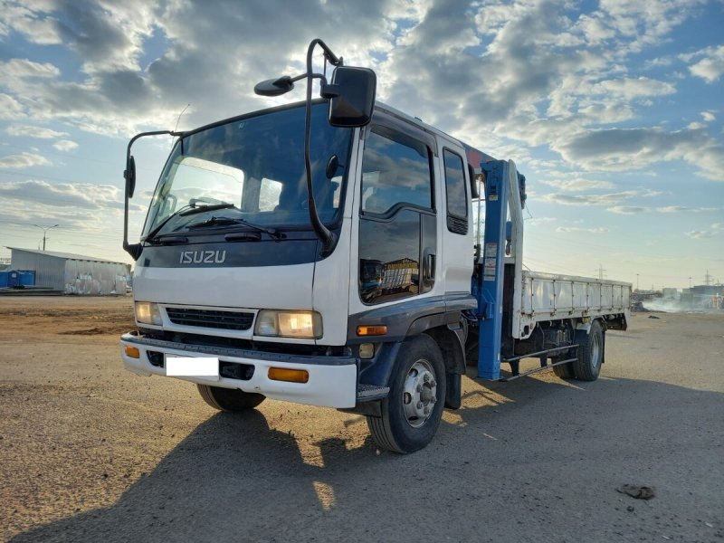 Isuzu forward Max