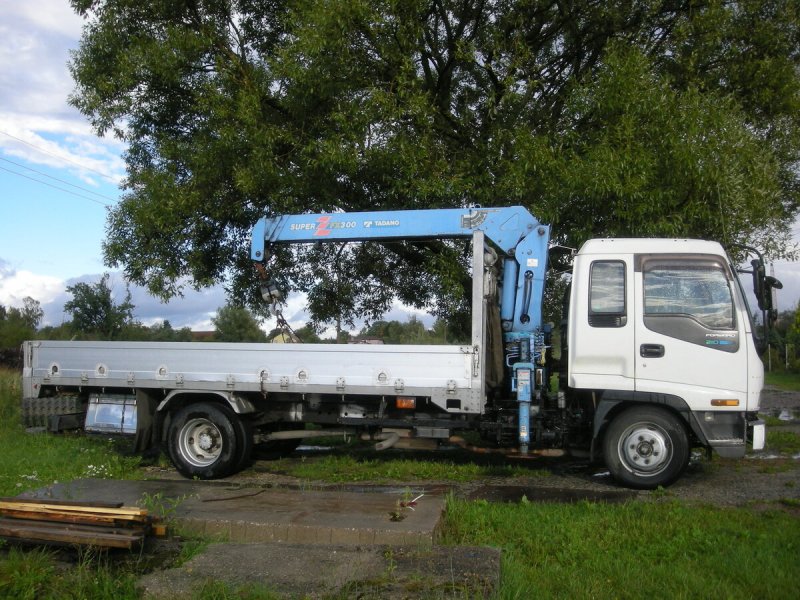 Isuzu forward 1995 c манипулятором