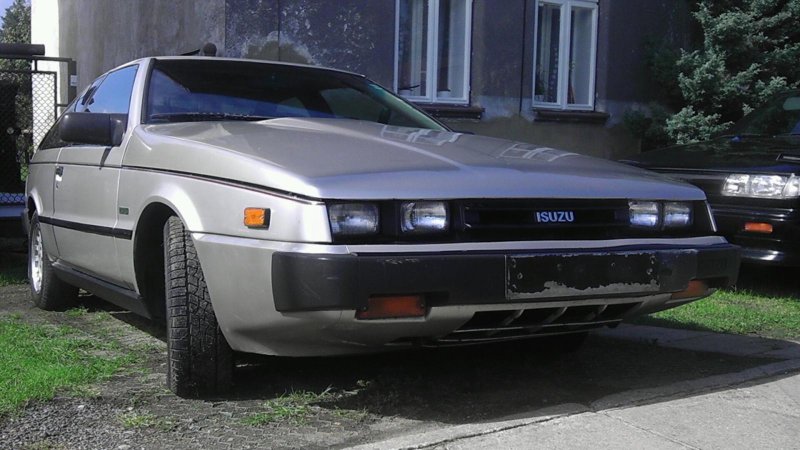 Isuzu Piazza 1983