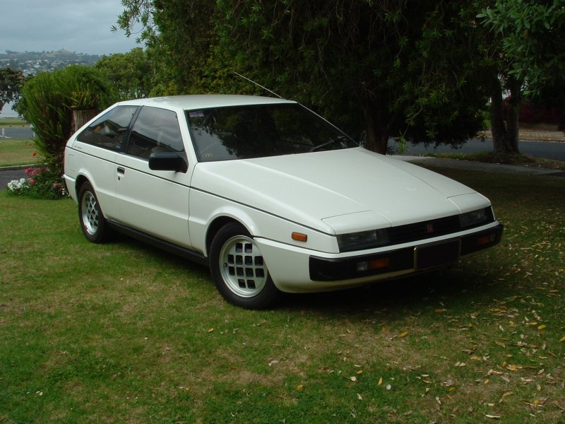 Isuzu Piazza, 1982