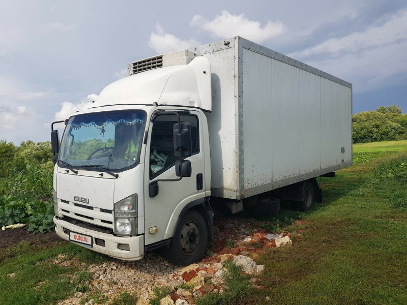 Isuzu Elf npr75