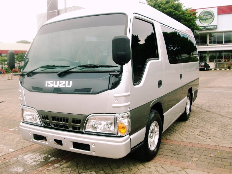 Isuzu Elf