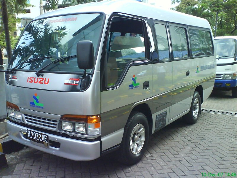 Isuzu Elf