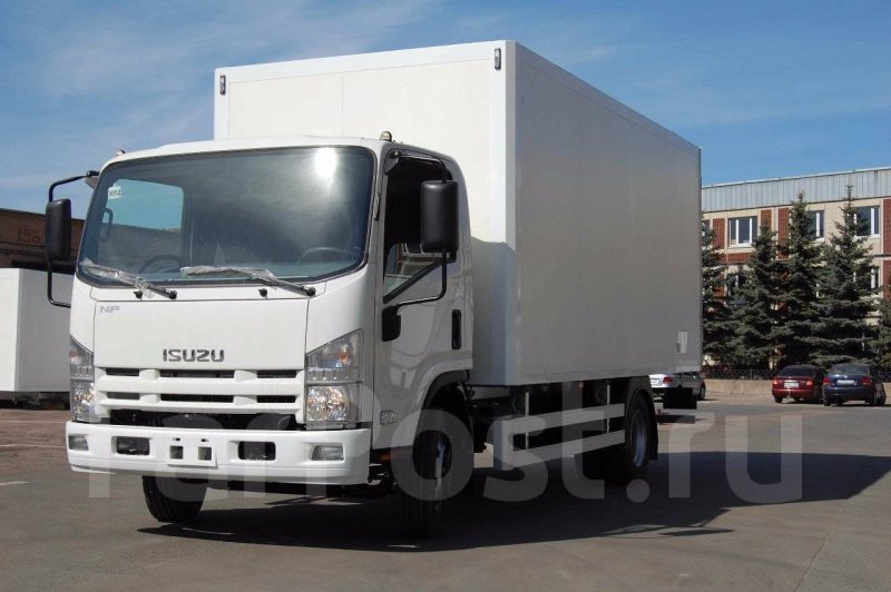 Isuzu npr75l-l