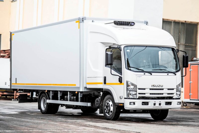 Isuzu npr75