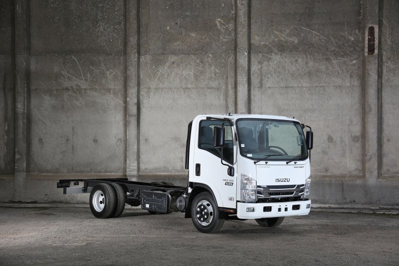 Isuzu npr75 шасси