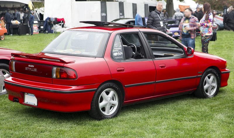 Isuzu Gemini III 1991 аккумулятор