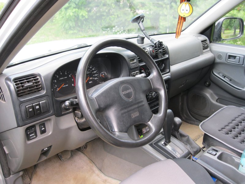 Isuzu Rodeo, 1994 салон