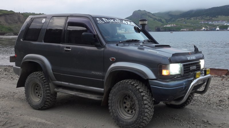Исузу Bighorn джип
