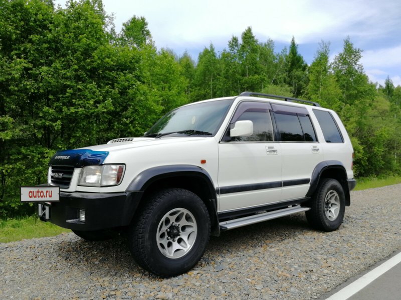 Исузу Bighorn джип