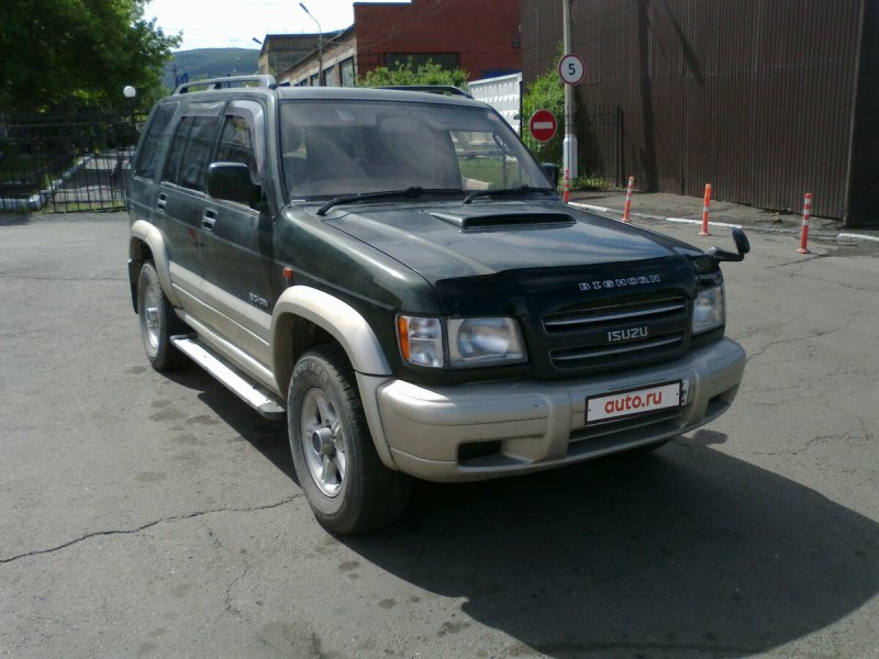 Isuzu Bighorn 2000