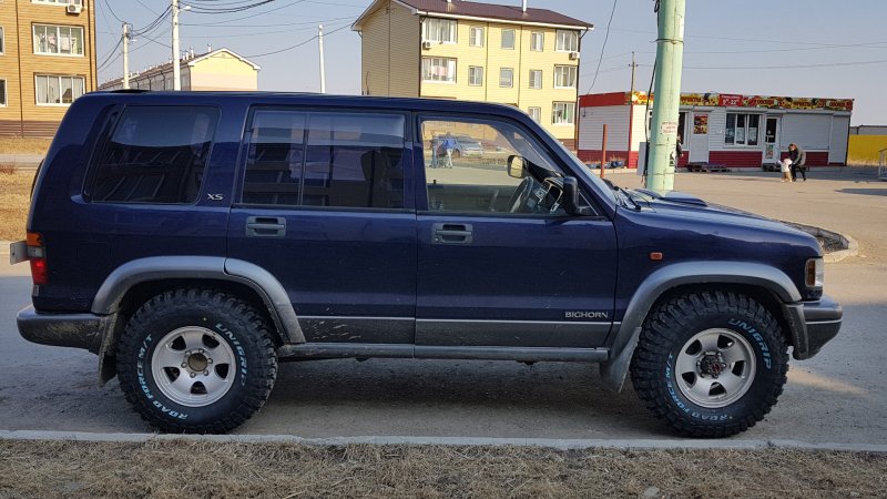 Isuzu Bighorn 1996
