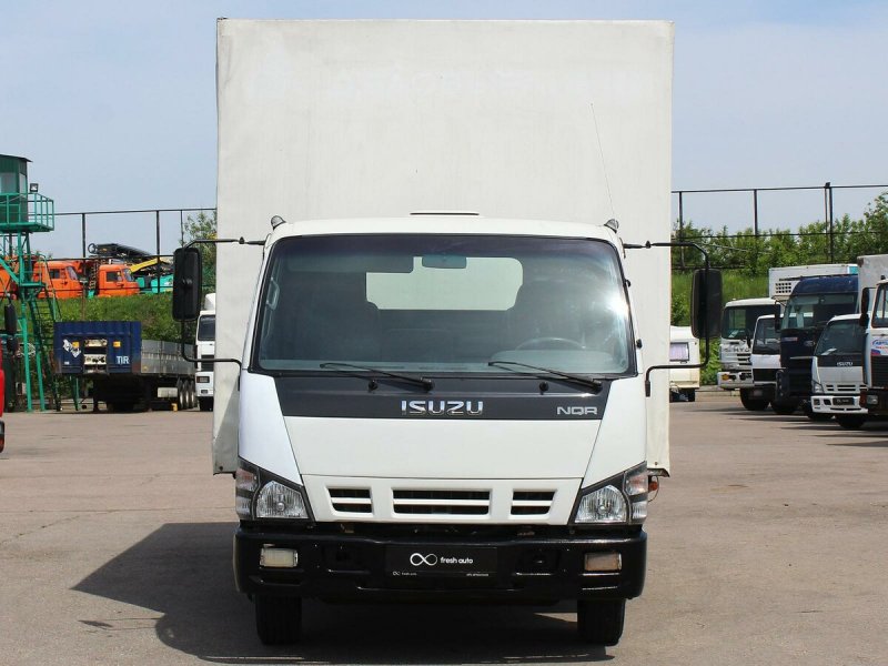 Isuzu n-serie nqr75r