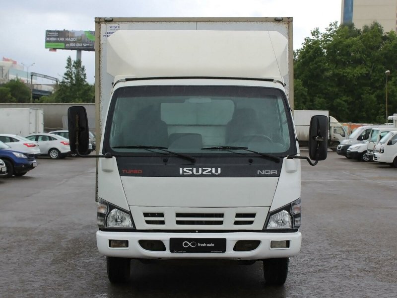 Isuzu nqr75