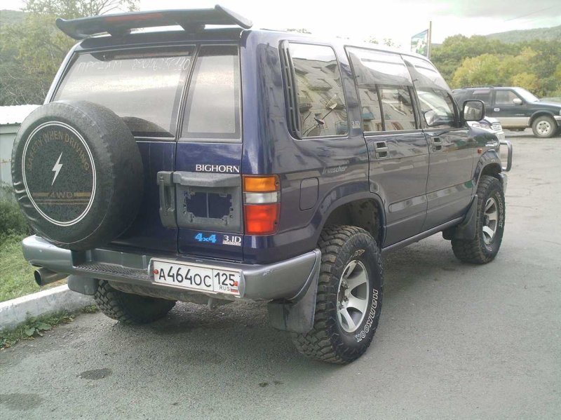 Isuzu Bighorn 1993