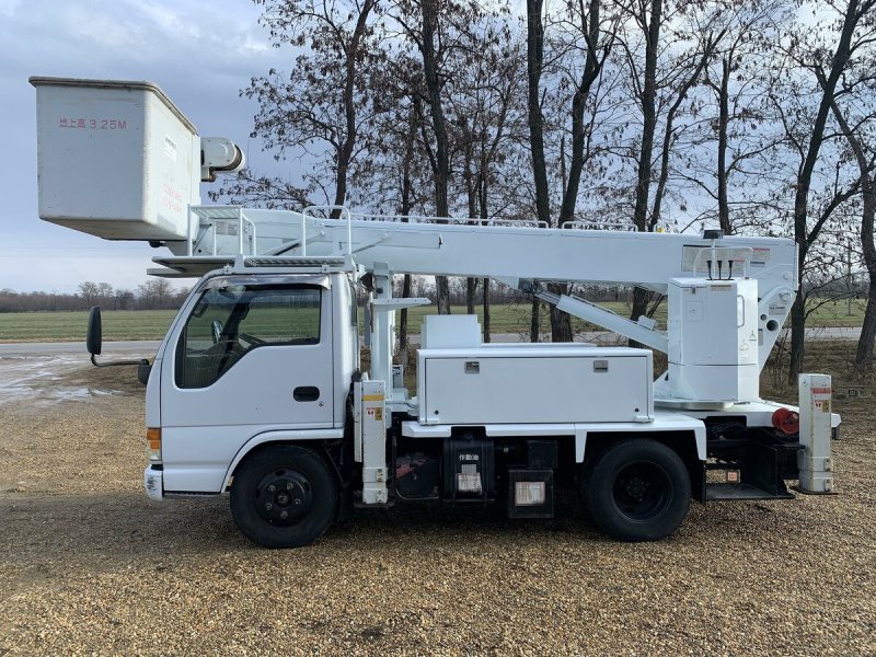 Isuzu Elf автовышка