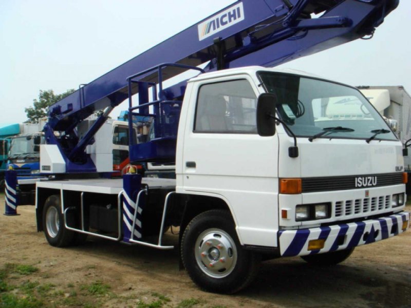 Автовышка Isuzu Elf 18 метров