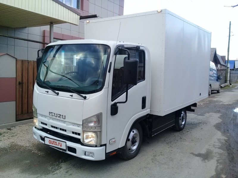 Isuzu Elf 2010