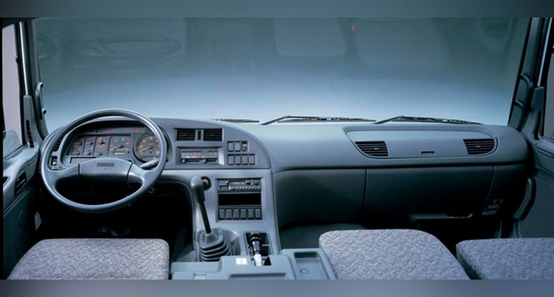 Isuzu 3340 салон