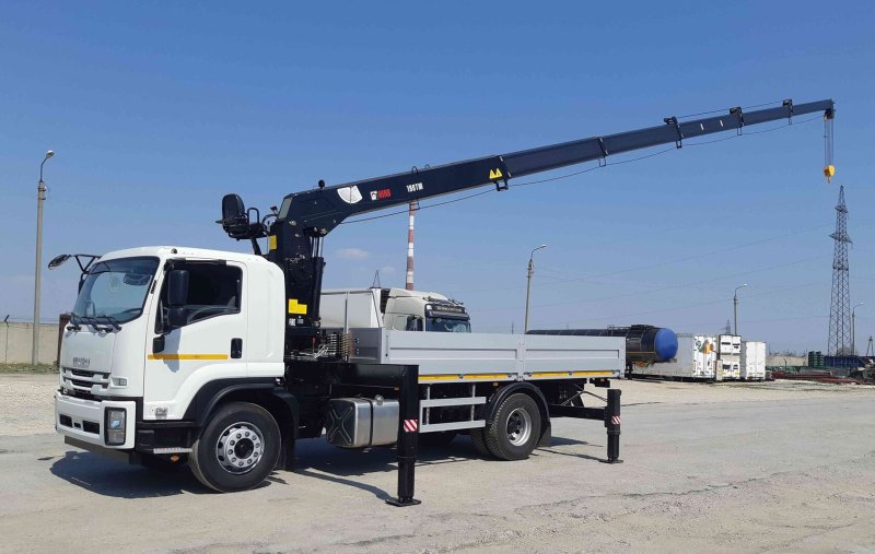Isuzu Giga с КМУ Hiab 190tm