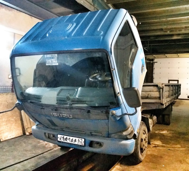 Кабина Исузу НКР 12