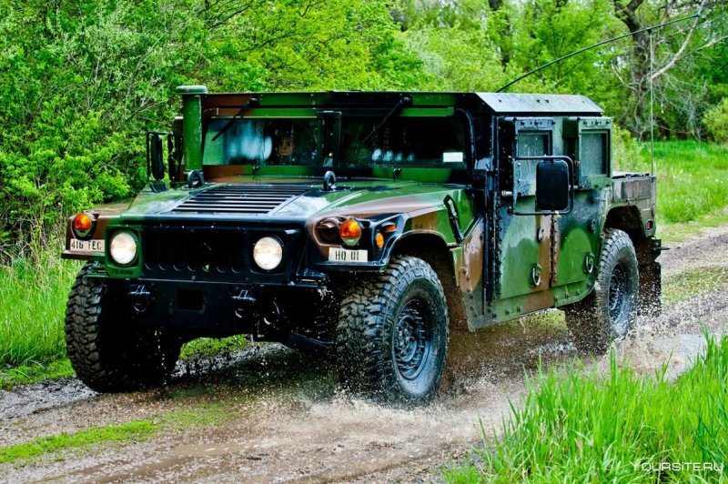 Hammer военный HMMWV