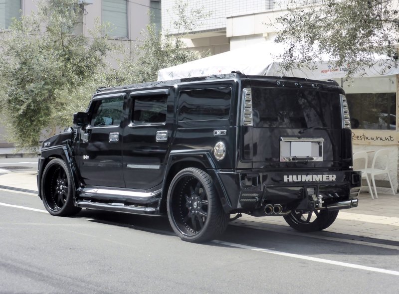 Black Tuning Hummer h2