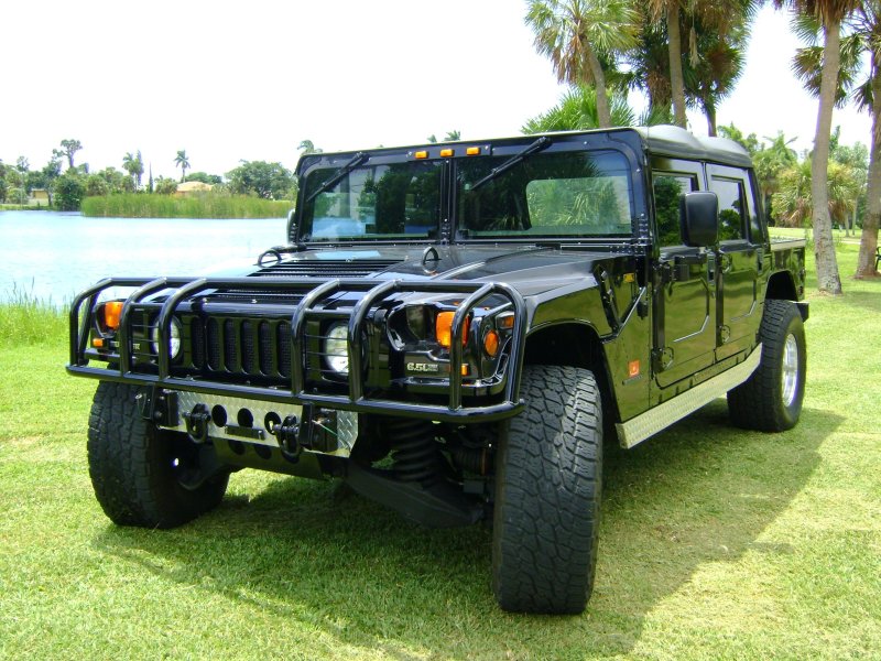 Hummer h1 Humvee зеленые