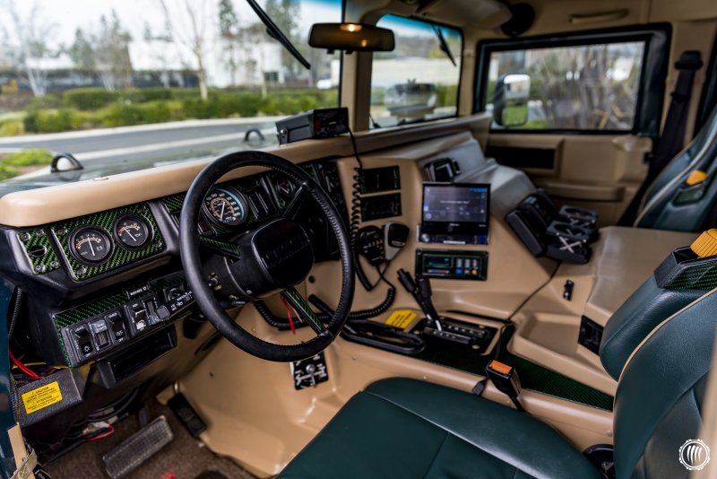 Hummer h1 Humvee салон