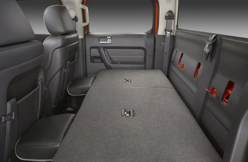 Hummer h3 салон сзади