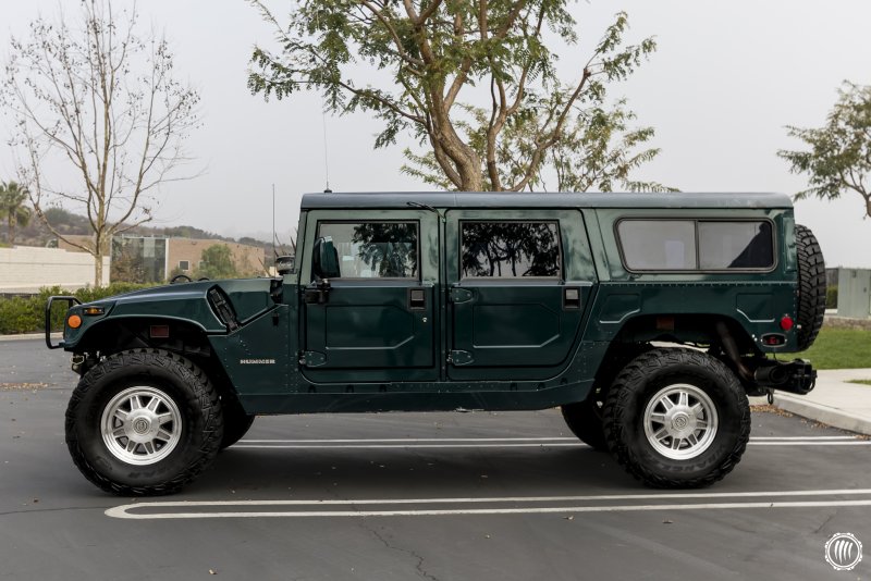 Hummer h1 зеленый