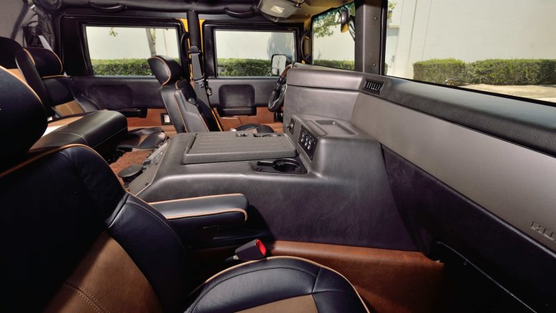 Hummer h1 Alpha Salon