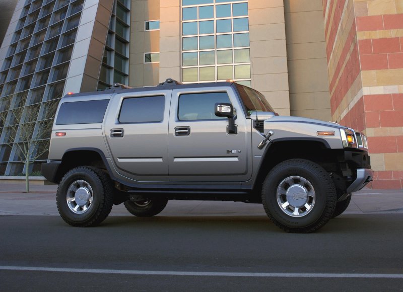 Hummer h2 Side view