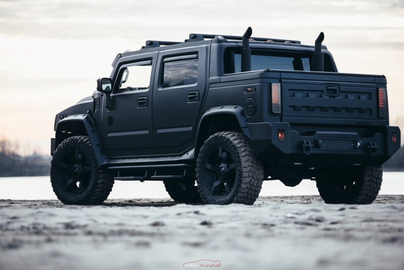 Черный Hummer h2 пикап