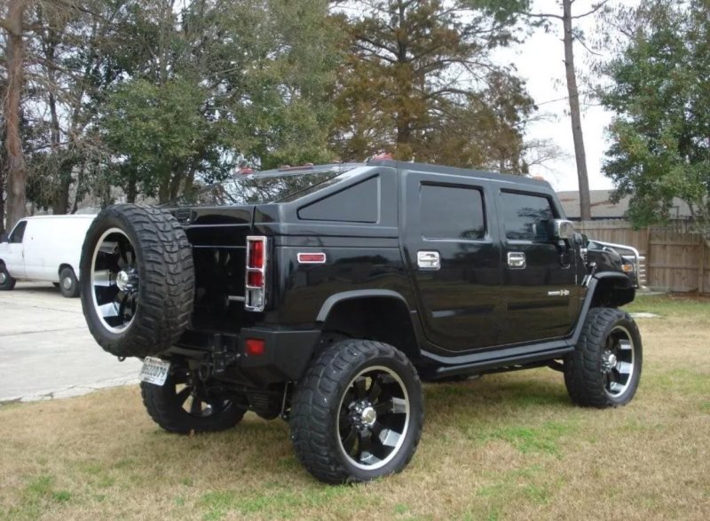Черный Hummer h2 пикап