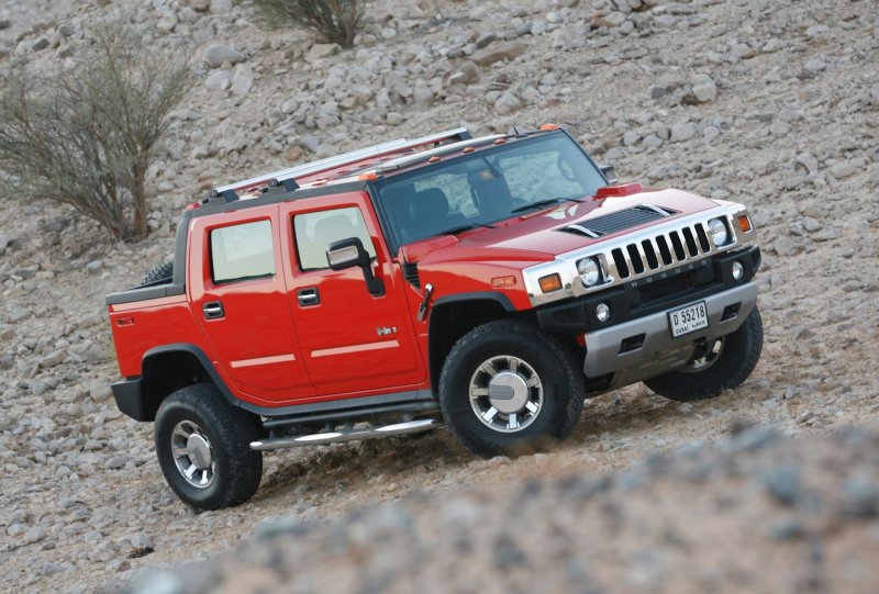 Red Hummer h2 2005