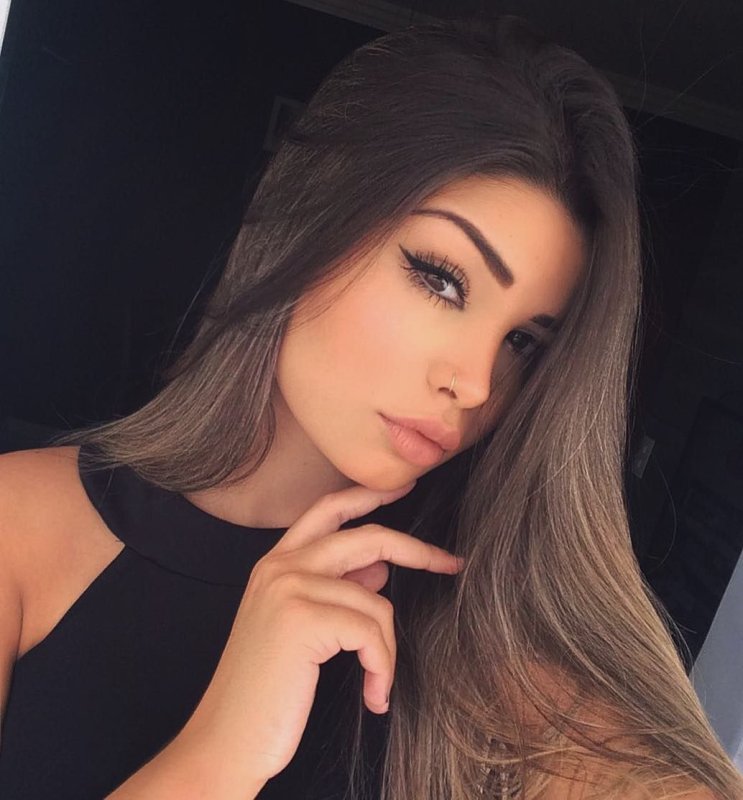 Amanda Hummer селфи