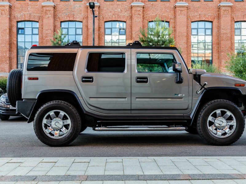 Hummer h2 в движении