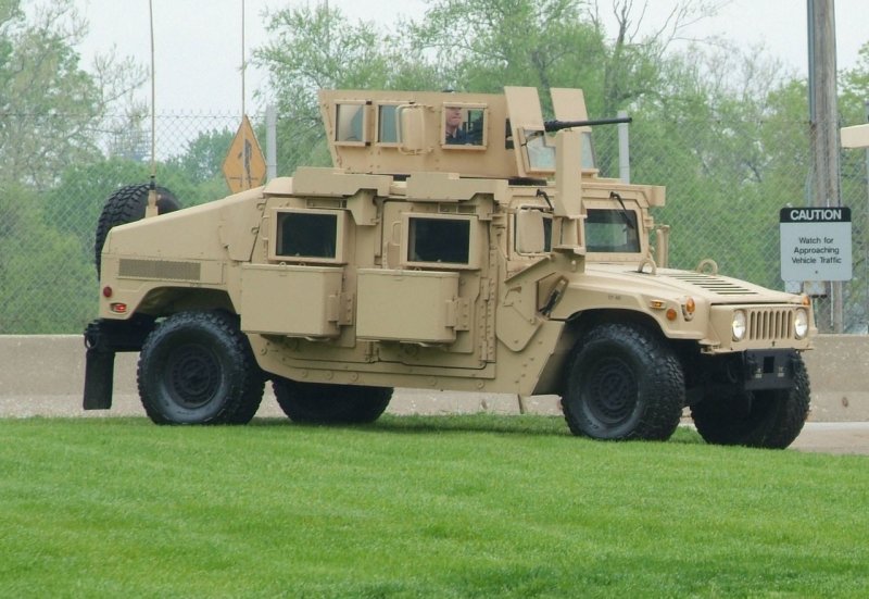 Бронеавтомобили HMMWV