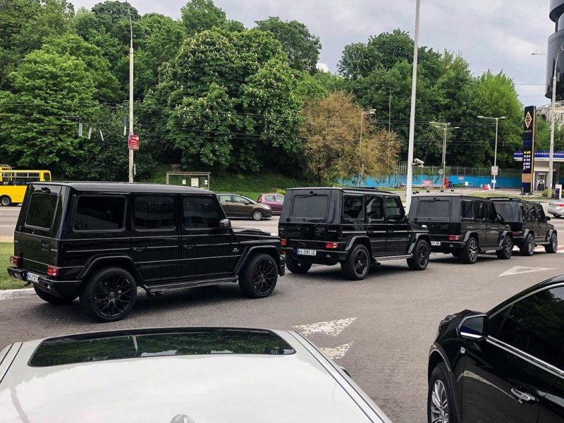 Мерседес конвой